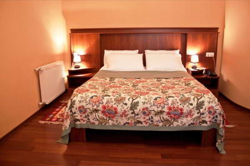 Astoria Hotel Tbilisi Exterior photo
